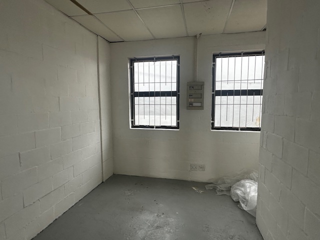 To Let Commercial Property for Rent in Ottery Western Cape